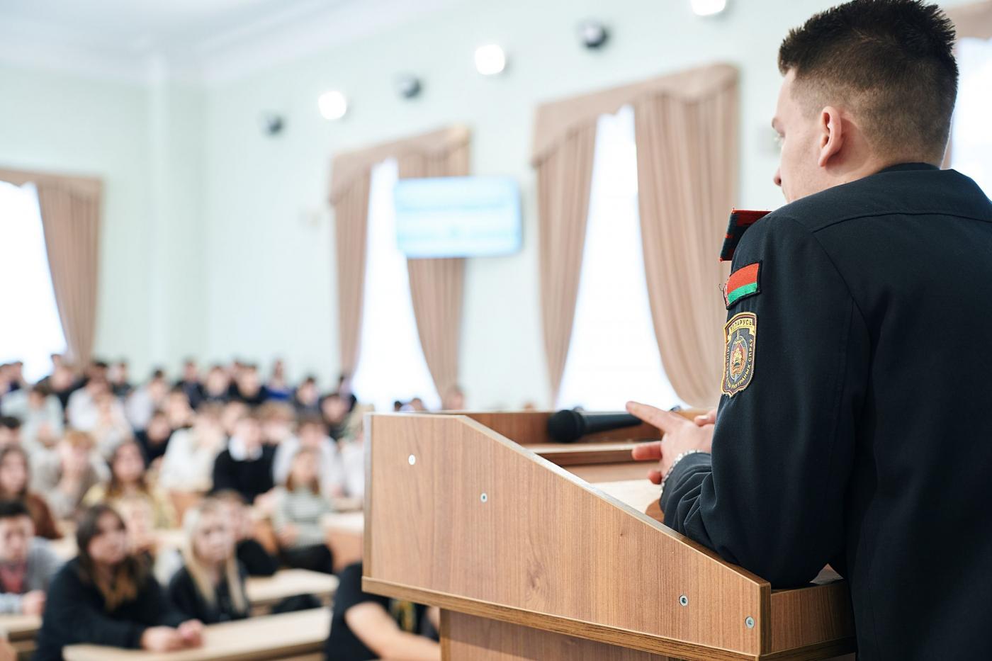 Цена выбора: диалог о наркотиках, ответственности и последствиях
